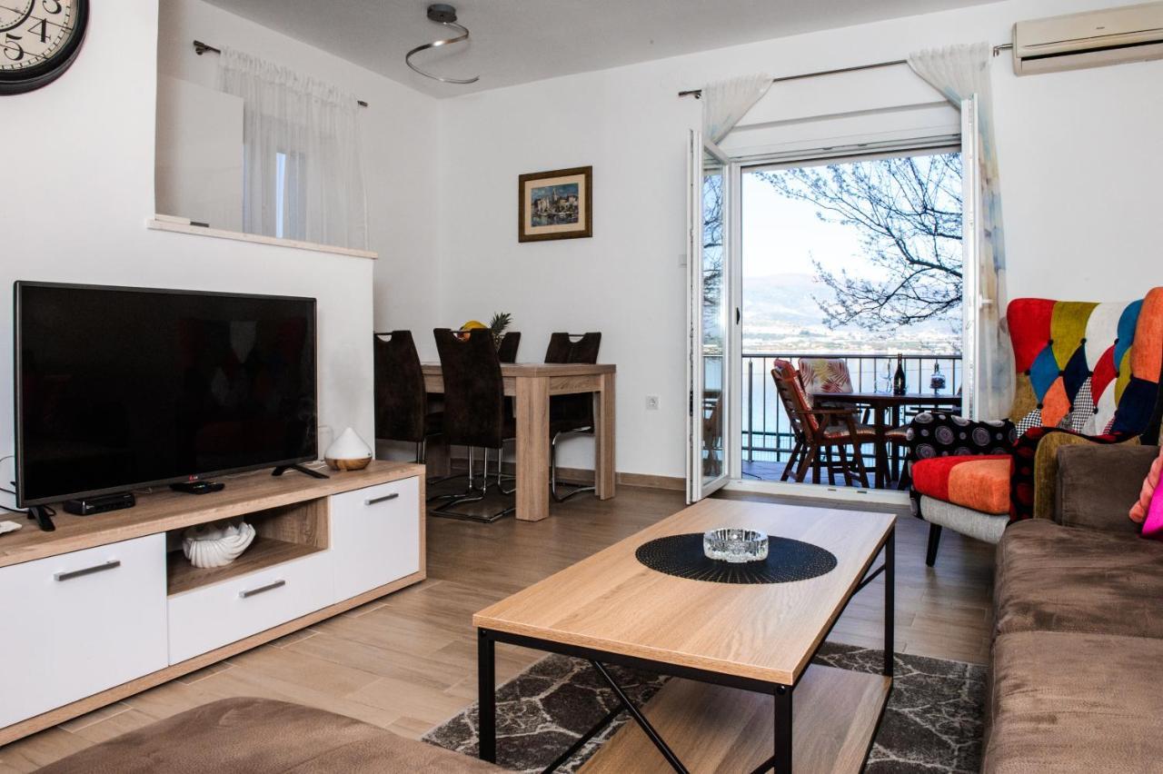 Mastrinka Apartment Трогір Екстер'єр фото