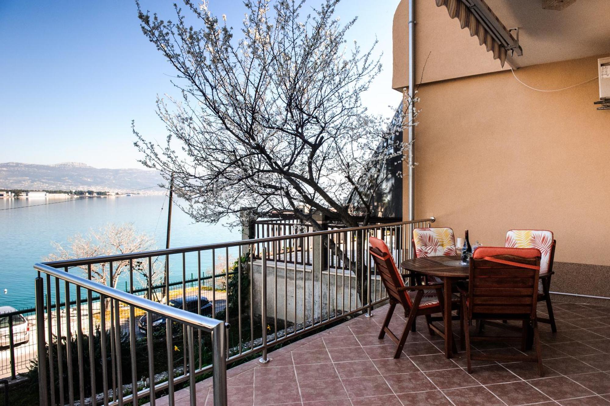 Mastrinka Apartment Трогір Екстер'єр фото